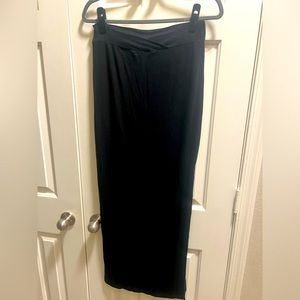 SHEIN black skirt, size large. Has slit on one side
